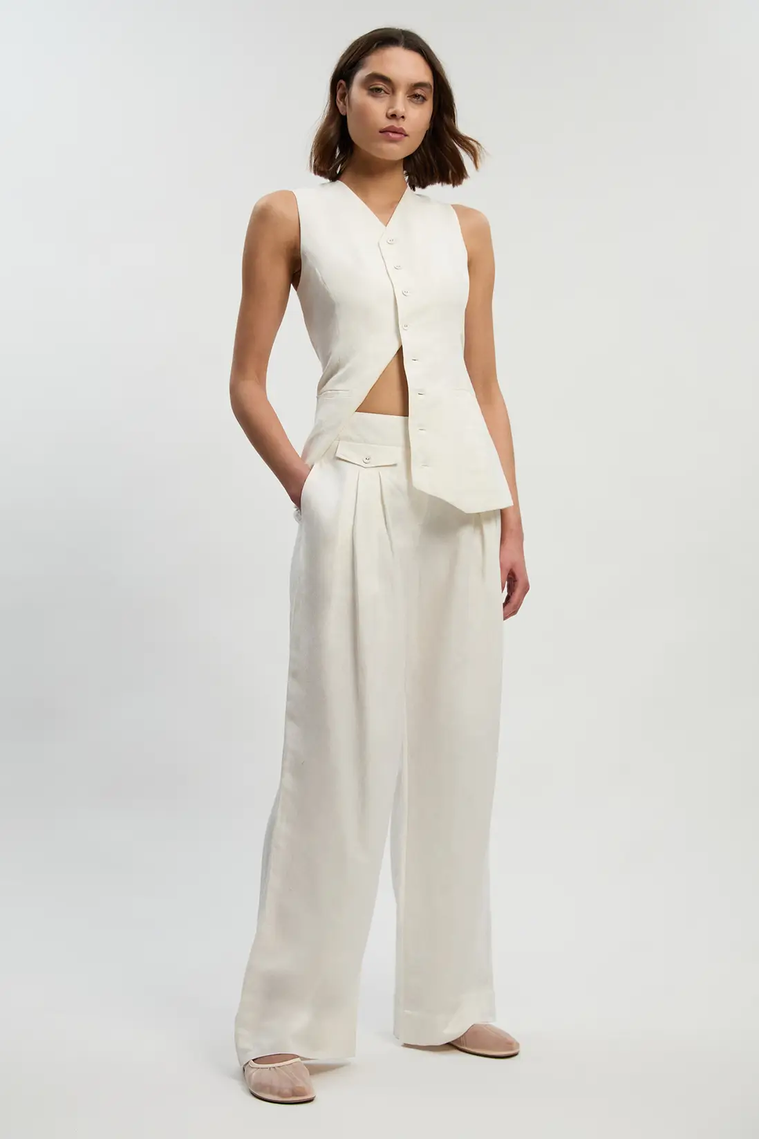 White Linen Pleated Trousers
